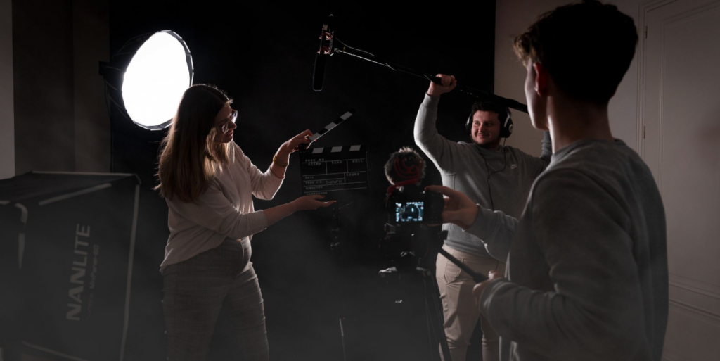 L'équipe d'Inoven en action illustration clarté